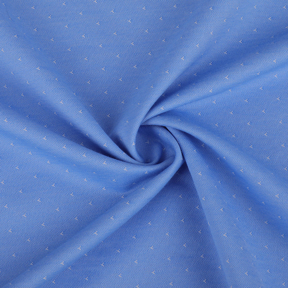 Tabela de camisa grande e de um lado de um lado nítido e confortável